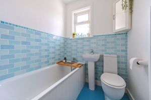 Family Bathroom- click for photo gallery